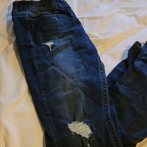 Distressed Skinny jeans